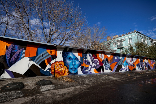 Новый стрит-арт на Алтае: всем красок и любви